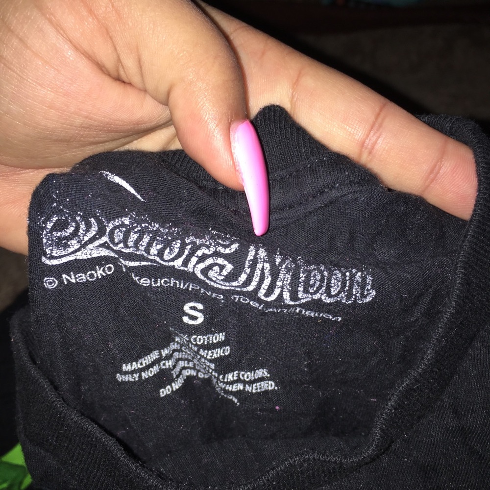 Sailor moon Tshirt - Picture 2 of 2